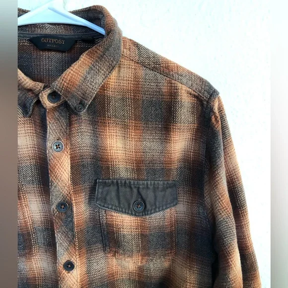 Men’s Brown Button Down Flannel - Picture 2 of 5